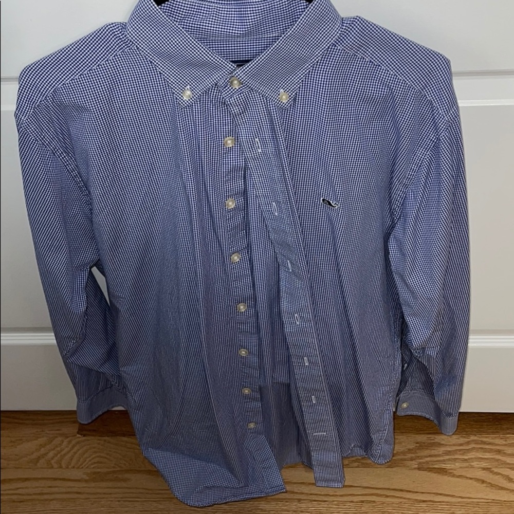 Vineyard vines button up shirt